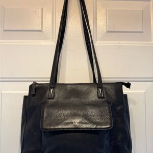 Stone Mountain Accessories Classic Black Leather Shoulder Bag
